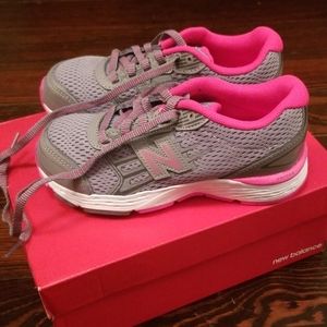 NWT New Balance Pink and Gray Kids Sneakers